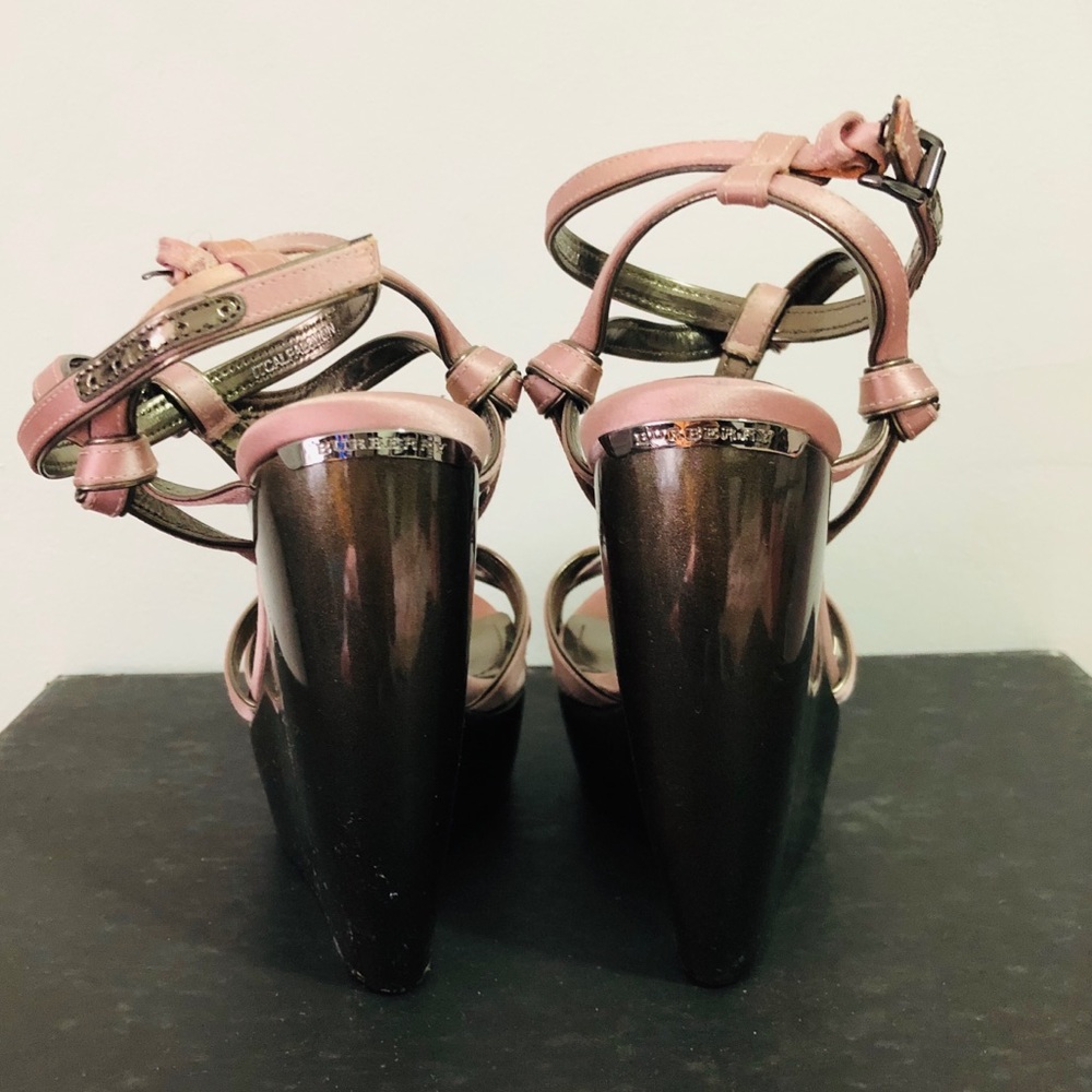 Burberry platform heels sandals gorgeous - Picture 3 of 3